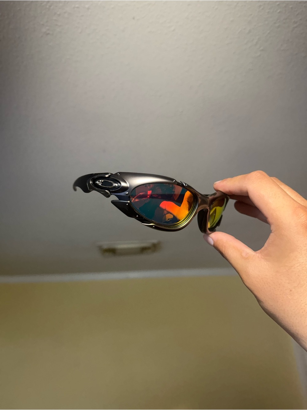 OaksMen’s Black Frame Orange-Red Mirror Lens Sunglasses